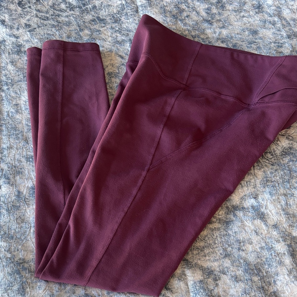 Under Armour Women's Burgundy Leggings Small